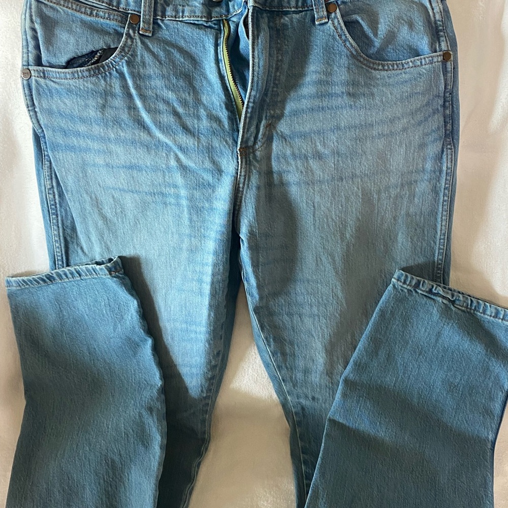Wrangler Men’s Light Blue Slim Straight Jeans 34/32